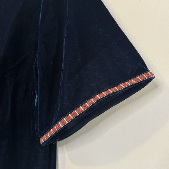 NEW Soft Surroundings Large Blue Velvet Floral Embroidered Boho Top Short Sleeve - Picture 5 of 12